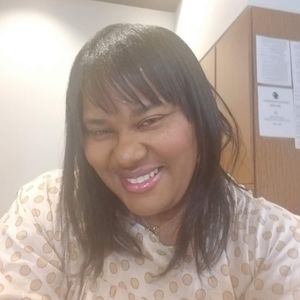 Meet your Posher, Yolanda